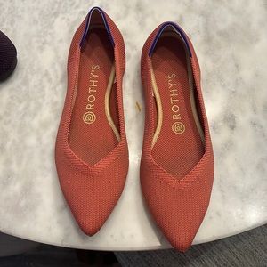 Coral The Pointe Rothy’s Size 9